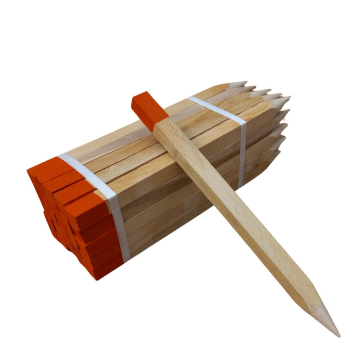 50 Stück Holzpfähle aus Buche Orange Lackierter Spitze Quadratisch Längen 120 cm Markierungspfosten