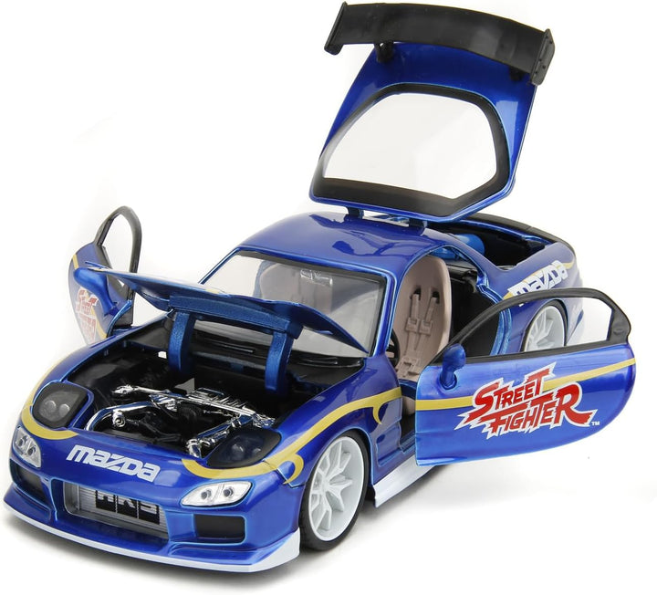 Jada Toys Street Fighter Figur Chun-Li mit Modellauto 1993er Mazda RX-7 - Set aus Actionfigur (6 cm)
