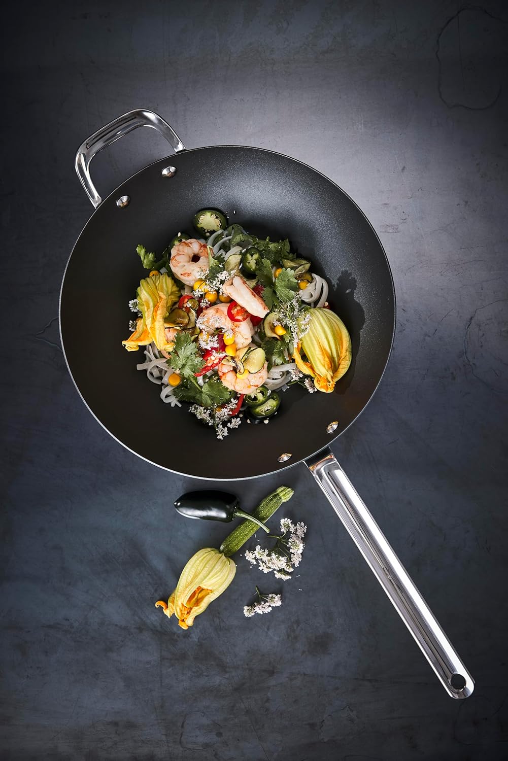 SCANPAN Black Iron Wokpfanne 30 cm | Premium Kohlenstoffstahl | Hohe Temperaturbeständigkeit | Multi