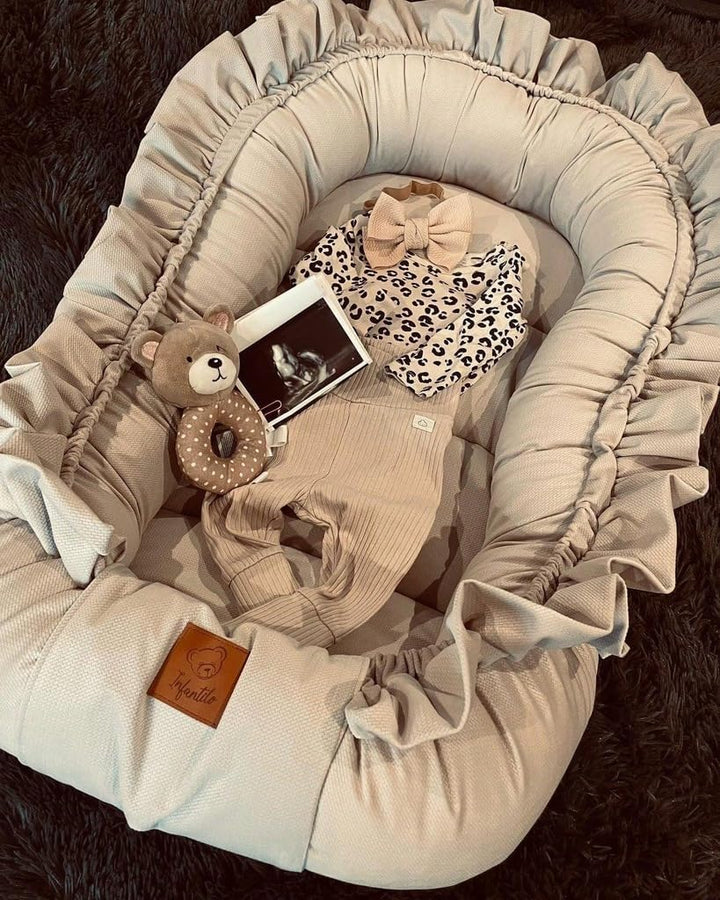 Capability- Babynest Neugeborene| Babykokon aus Baumwolle mit Rüschen| 90x60 cm| Samt| Bilateral Bet