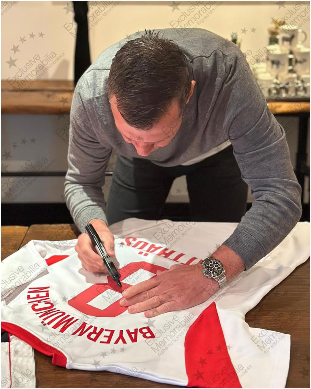 Exclusive Memorabilia Bayern München 1987-88 Trikot, signiert von Lothar Matthäus. Gerahmt