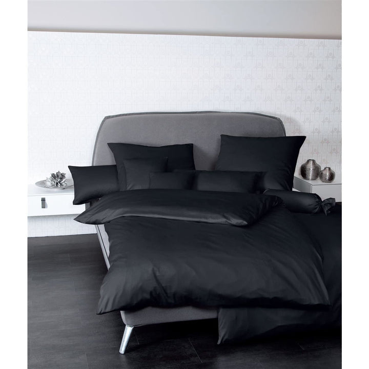 Janine Mako Satin Bettwäsche Uni Colors 135 x 200 cm schwarz 135 cm x 200 cm Schwarz, 135 cm x 200 c