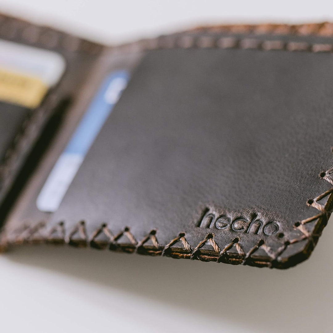 hecho. Geldbörse Carlos (Dark Wood) für Karten und Scheine - Handgefertigt, Leder &amp; Fair-Trade (Port