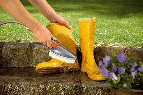 Gardena Handschrubber: Wasserführende Reinigungsbürste für das Cleansystem, ideal zur gründlichen Re