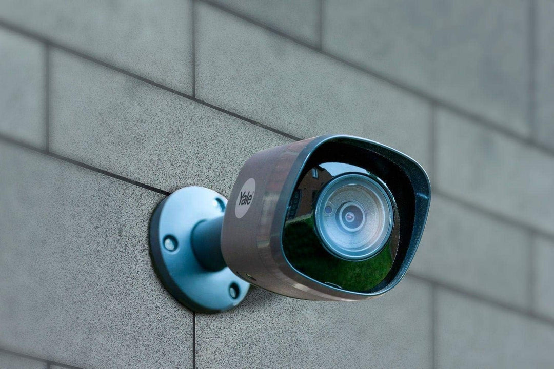 Yale SV-4C-2ABFX Smart Home CCTV Kit-HD1080, 2 Kameras, 4 Kanäle, 1TB Festplatte, Schwarz