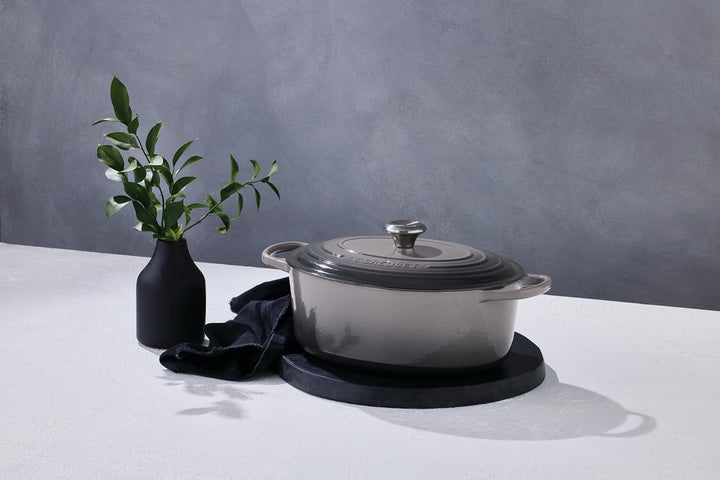 Le Creuset Signature Gusseisen-Bräter mit Deckel, Ø 31 cm, Oval, Für alle Herdarten und Induktion ge
