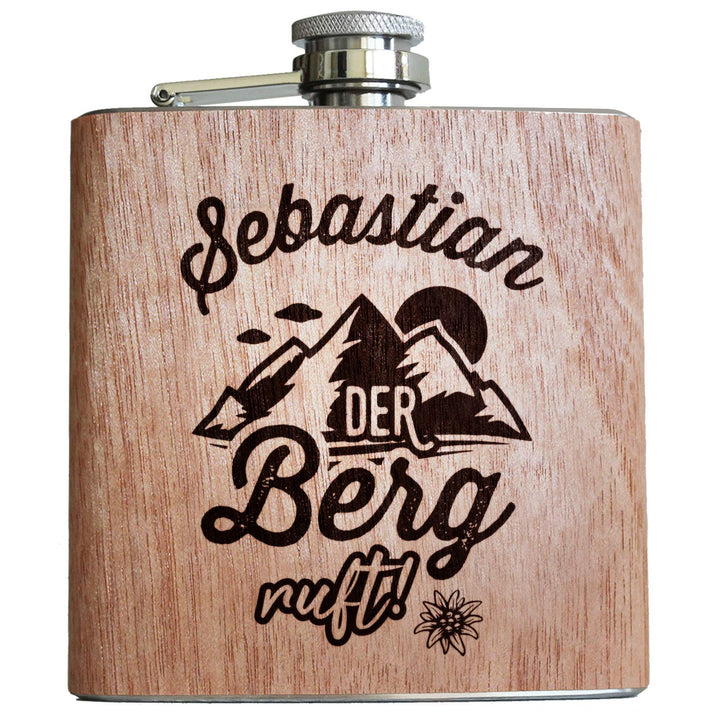 Der Berg ruft Holz Flachmann mit Gravur personalisiert mit Name Geschenk Männer Wandern Bergsteiger