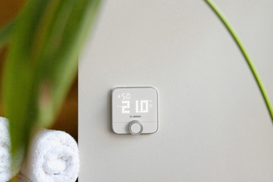 Bosch Smart Home Raumthermostat II für kabelgebundener Heizsysteme, 230 V, kompatibel mit Google Ass