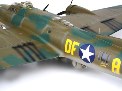 Revell Revell_04297 Modellbausatz Flugzeug 0.075 - B-17F Memphis Belle im Massstab 1:48, Level 5, or