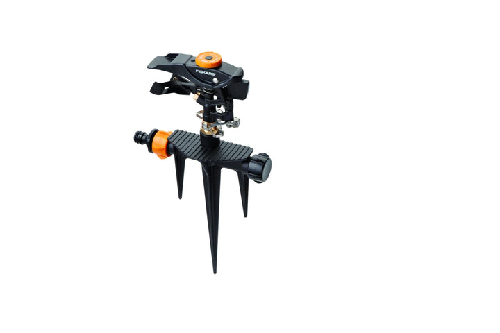 Fiskars Impuls-Sprinkler XL, Mit Abstandsregelung, Sprühbildkontrolle und Rotationskontrolle, Univer