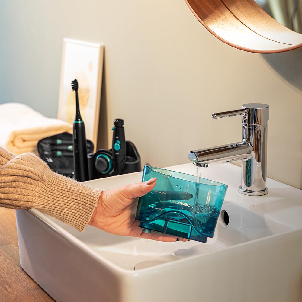 Cecotec Mundpflegezentrum Bamba ToothCare Jet Clean. 18 W, 600-ml-Irrigator, 10 Druckstufen, 7 Aufsä