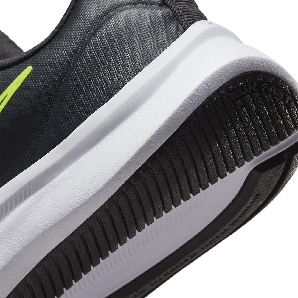Nike Unisex Kinder Star Runner 3 Gymnastikschuh 19.5 EU Dk Smoke Grey Black Black, 19.5 EU Dk Smoke