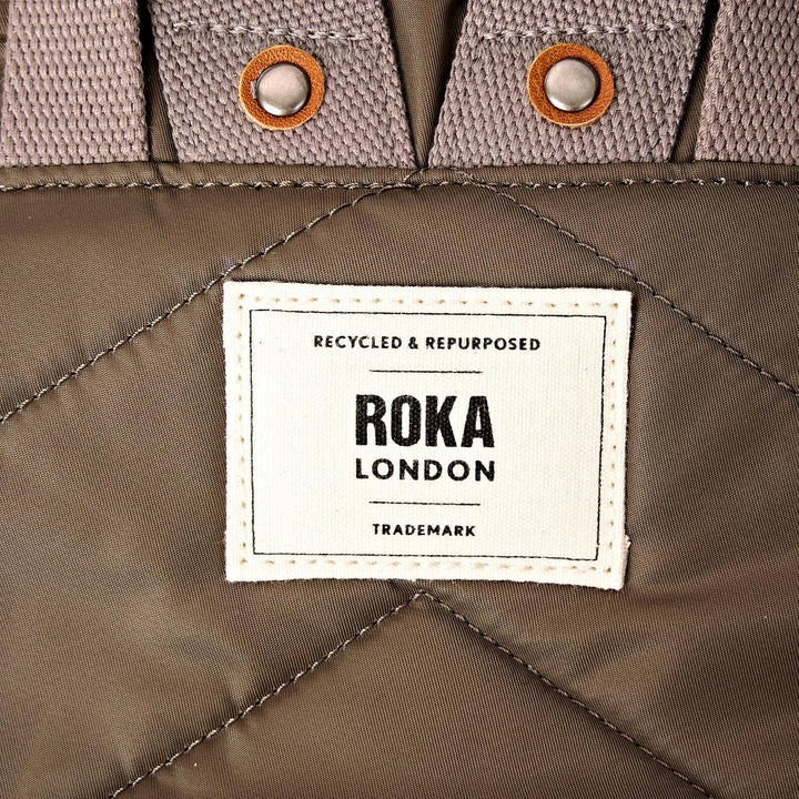 ROKA London Bantry B Small Sustainable Nylon | Kompakter Alltagsrucksack mit breiter Reissverschluss