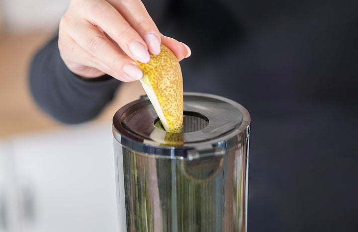 Unold 78275 Slow Juicer Sam, Entsafter mit grossem Einfüllschacht und 300W Motor für Obst, Gemüse, S