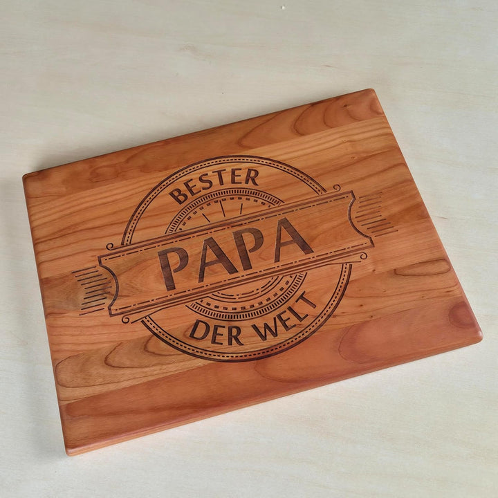Grosses Kirschentholz Schneidebrett 38,5x30 cm für die BESTER PAPA DER WELT | Handgefertigt Holzbret