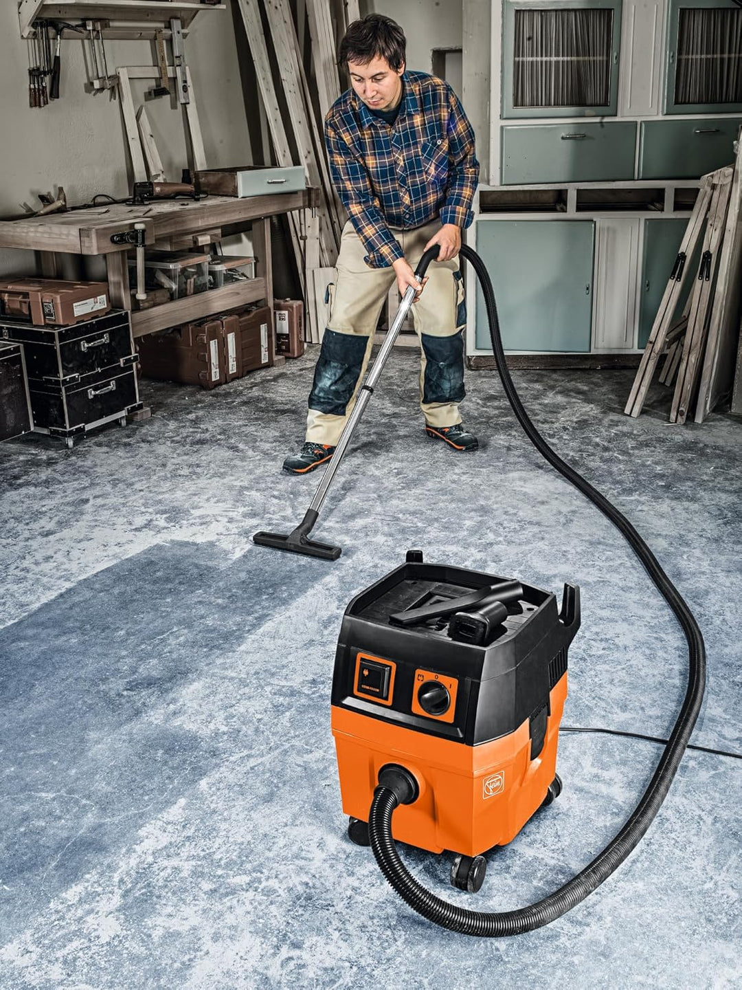 FEIN Nass- / Trockensauger DUSTEX 35L (Industriestaubsauger 1380W, Behälter 32l, extra Steckdose) 92