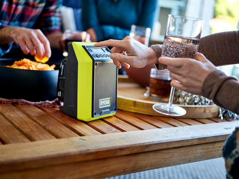 RYOBI 18 V ONE+ Akku-Bluetooth-Radio RRDAB18-0 (DAB-Funktion, Musikstreaming Reichweite von max. 25