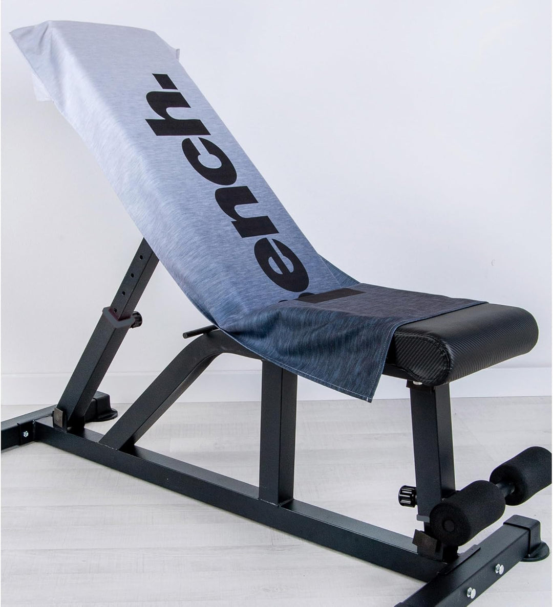 Bench Sport- und Fitnesstuch, Modern Opposite, ca. 50x110 cm + 15 cm Flap, 100% Polyester, Rückseite