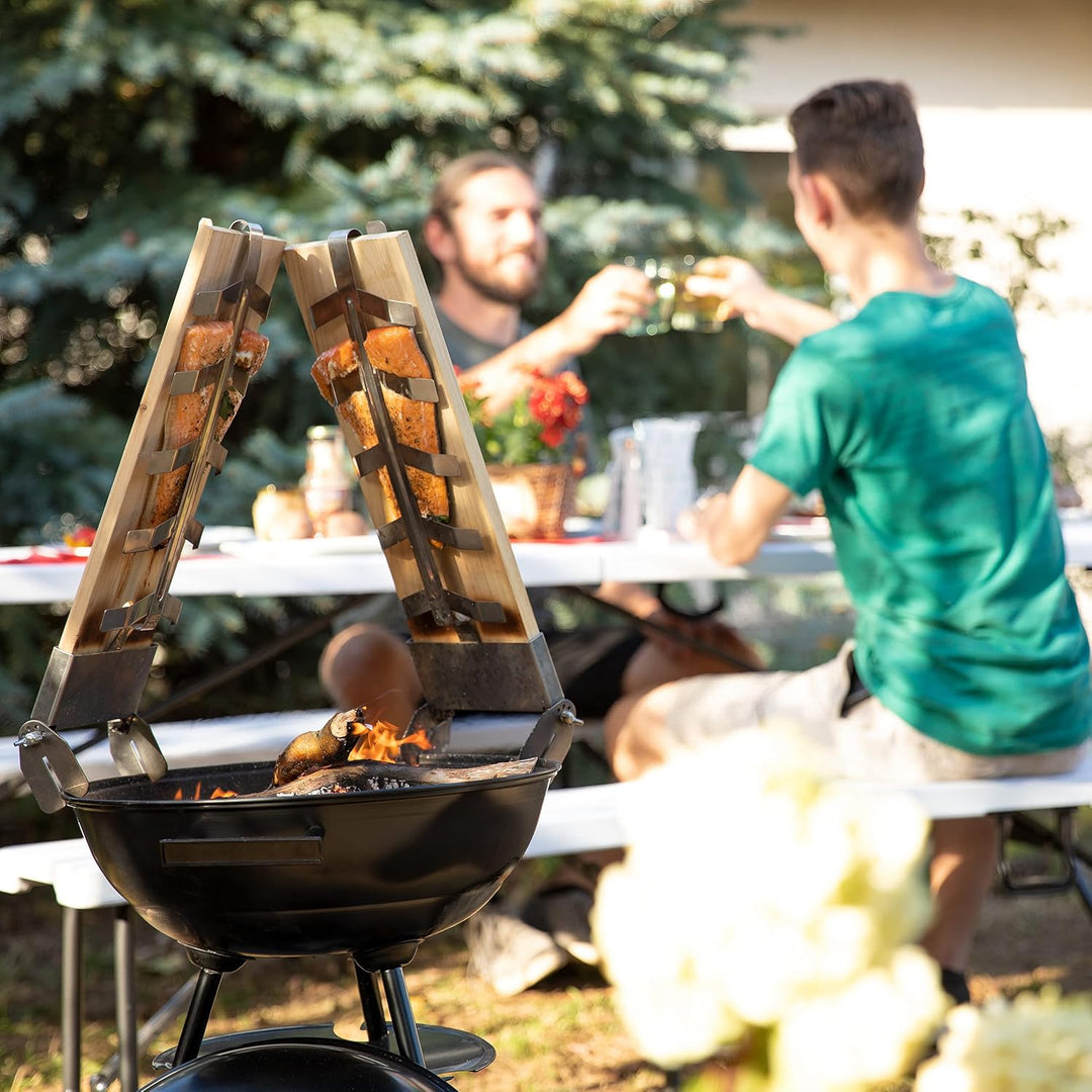Relaxdays 4 x Flammlachsbretter, Räucherbrett für Lachsfilet, Zedernholzbrett, neigbare Edelstahl Ha