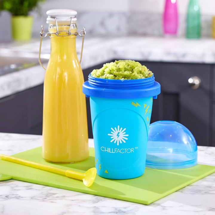 Chill Factor Color Shock Slushy Maker Totally Cool Blue - Wiederverwendbarer Hausgemachte Slushy Squ