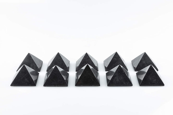 KASHU Edelstein Schungit direkt aus Karelien: 10 x Pyramide 4 cm Poliert