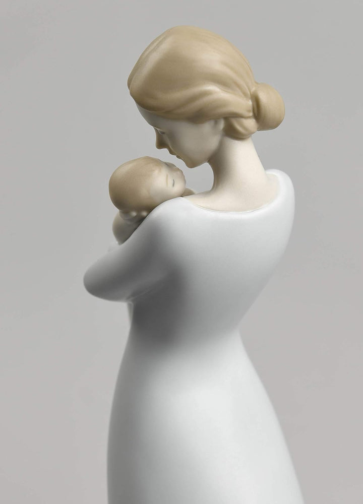 LLADRÓ Figur Umarmung Einer Mutter. Mutter. Porzellan.