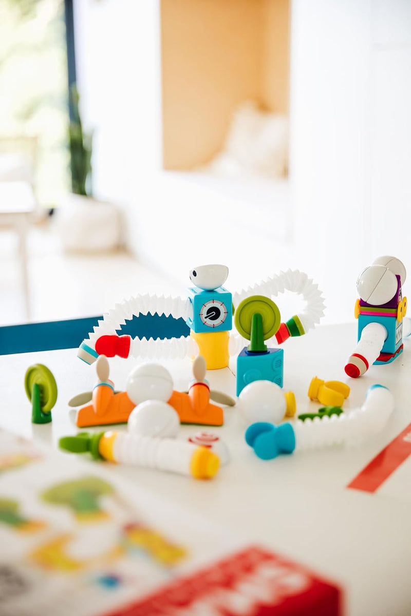 SmartGames - Roboflex Create, Toys Children 3 Years or More, Flexible and Magnetic, Gifts for Babies