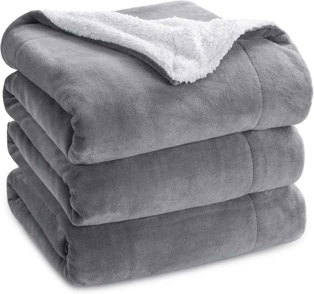 BEDSURE Decke Sofa Kuscheldecke Grau - warm Sherpa Sofaüberwurf Decke, Dicke Sofadecke Couchdecke, 2
