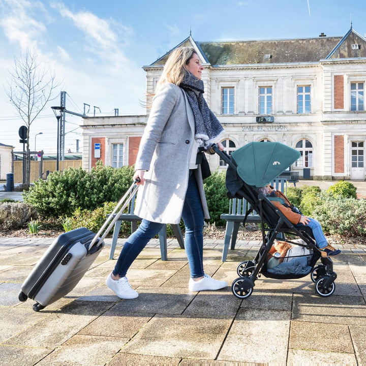 Bebeconfort Buggy Teeny 3D, Ultrakompakt zusammenklappbarer Kinderwagen inkl. passender Tragetasche,