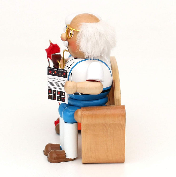 Dekohelden24 Holz Räucherfigur Oma und Opa auf Sofa, Masse ca. 17,5 x 7,5 x 15 cm, 15 cm, Sofa