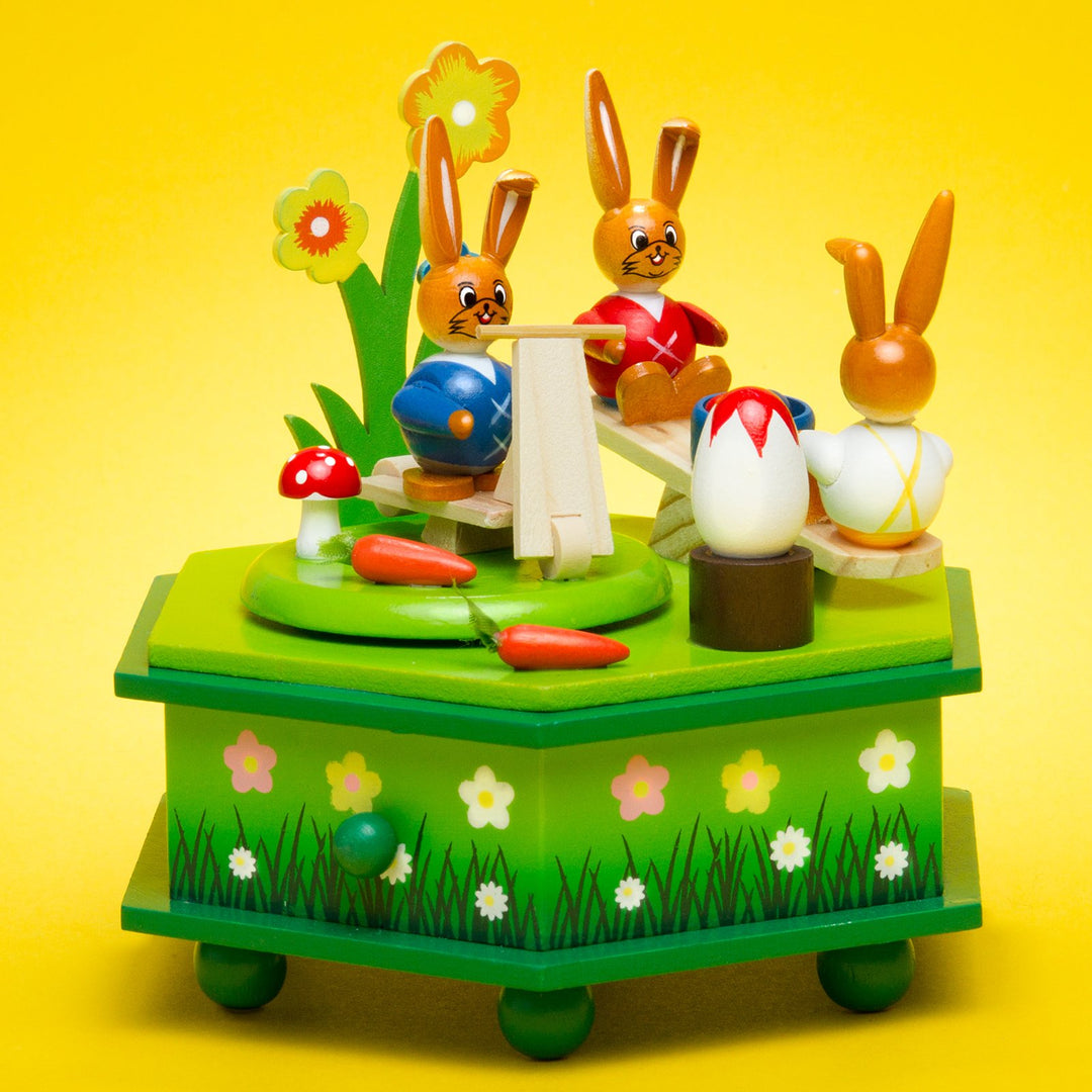 Sikora OD03 Osterdeko Holz Musik Spieldose mit Osterhasen Figuren, Farbe/Modell:A1 grün - Osterhasen