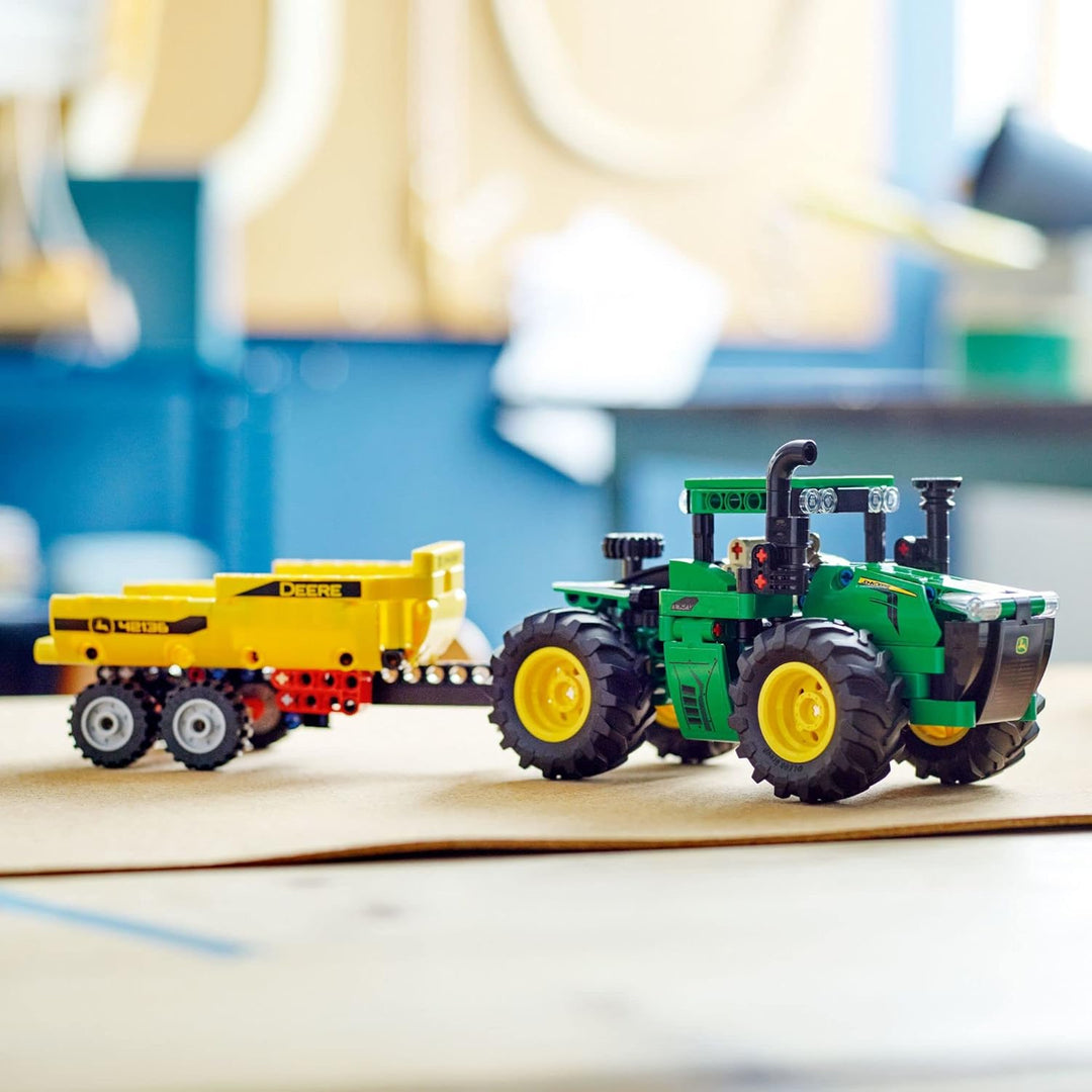 LEGO Technic John Deere 9620R 4WD Tractor, mit kippbarem Anhänger, klassisches Bauernhofspielzeug fü