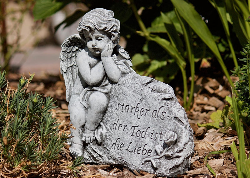 stoneandstyle Grabschmuck Steinfigur Engel am Fels mit Trauerspruch, massiver Steinguss, Frost- und