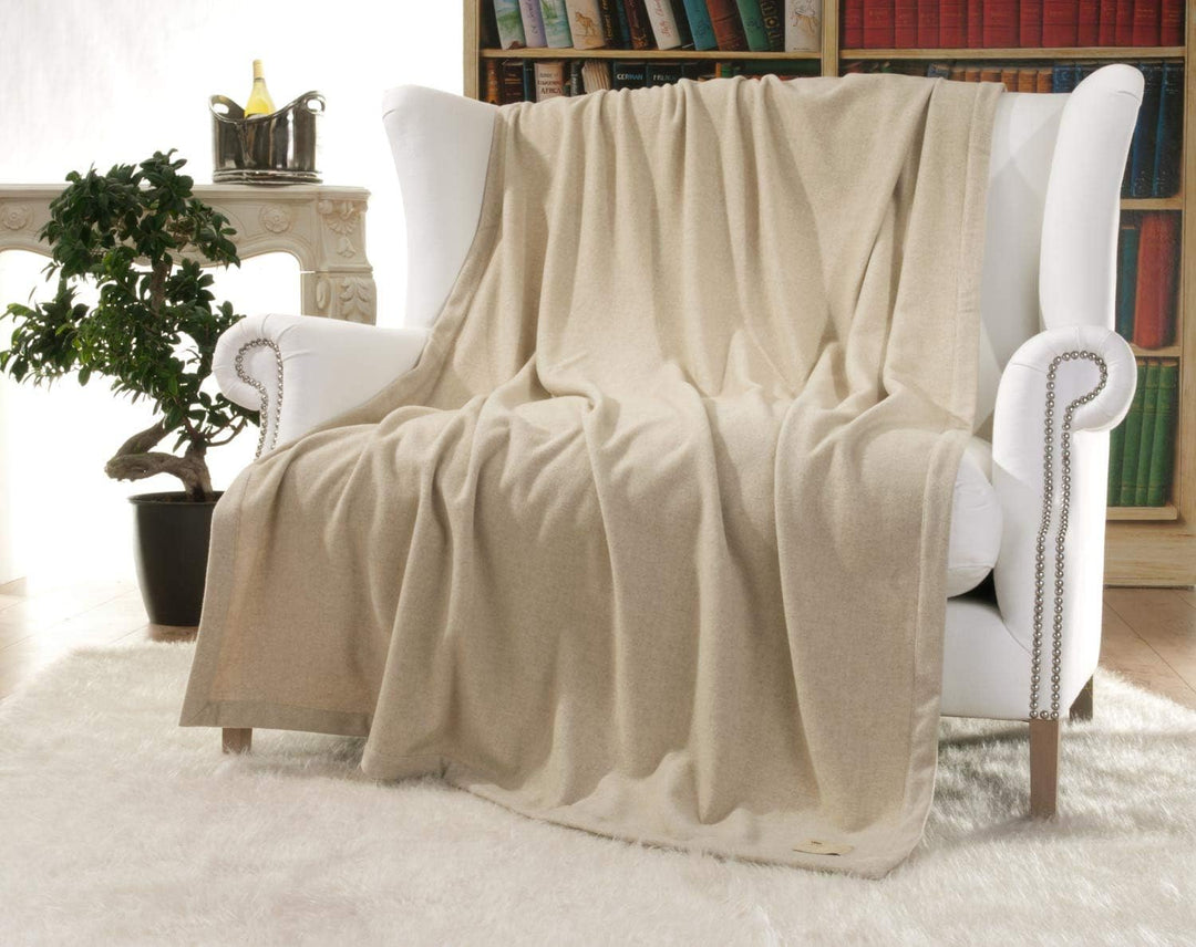 Wohnen & Accessoires GmbH & Co. KG Kaschmirdecke, Wolldecke aus 100% Kaschmir Amalfi Creme-beige 150