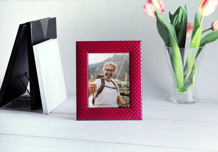 Mareli Bilderrahmen für den Tisch, Emailliertes Metall mit Geflecht Typ Netz, rot, Adatta a Foto 18x