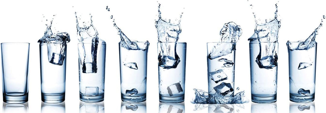 Dimex Küchenrückwand Folie Selbstklebend WASSERSPRITZER IN GLÄSERN 180 x 60 cm | Klebefolie - Dekofo