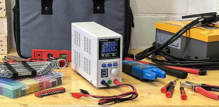 PeakTech P 6227 – DC Labor Netzteil 0-60 V / 0-6 A mit farbiger LCD Anzeige, Labor Netzgerät inkl. 2