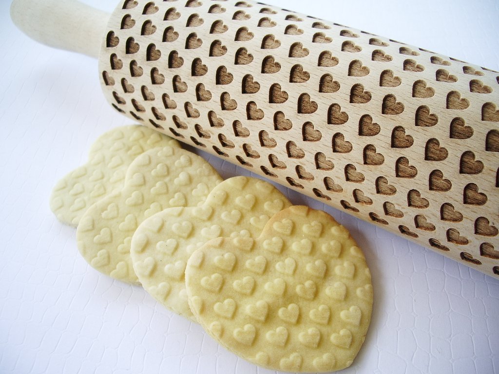 Nudelholz mit KLEINE HERZEN für Gebäck. Gravierte Nudelholz mit Muster von Algis Crafts, KLEINE HERZ