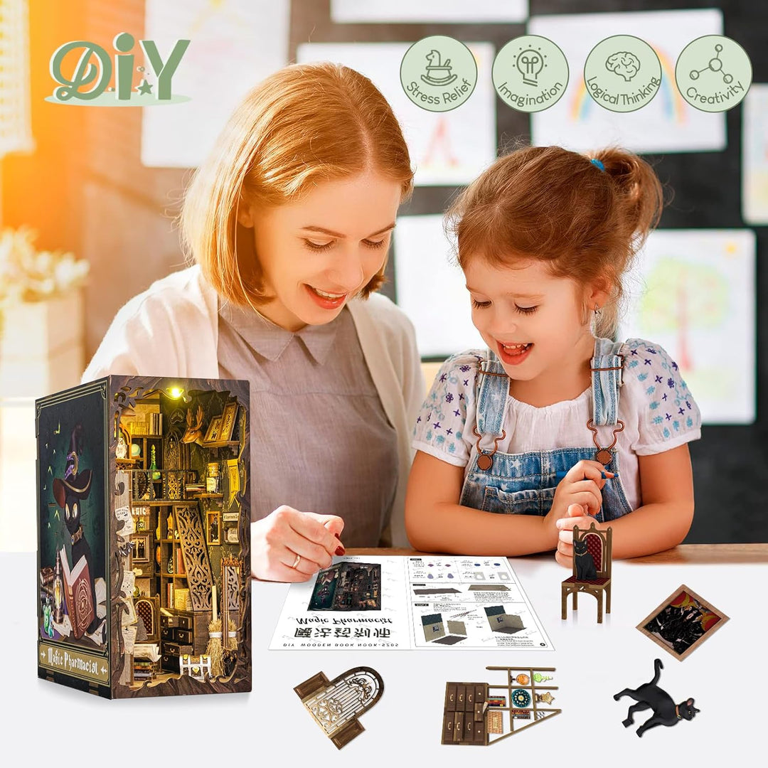 CUTEBEE DIY Book Nook Kit–Puppenhaus Miniatur Haus Kit mit Möbeln und LED-Licht, Booknook Bausätze f