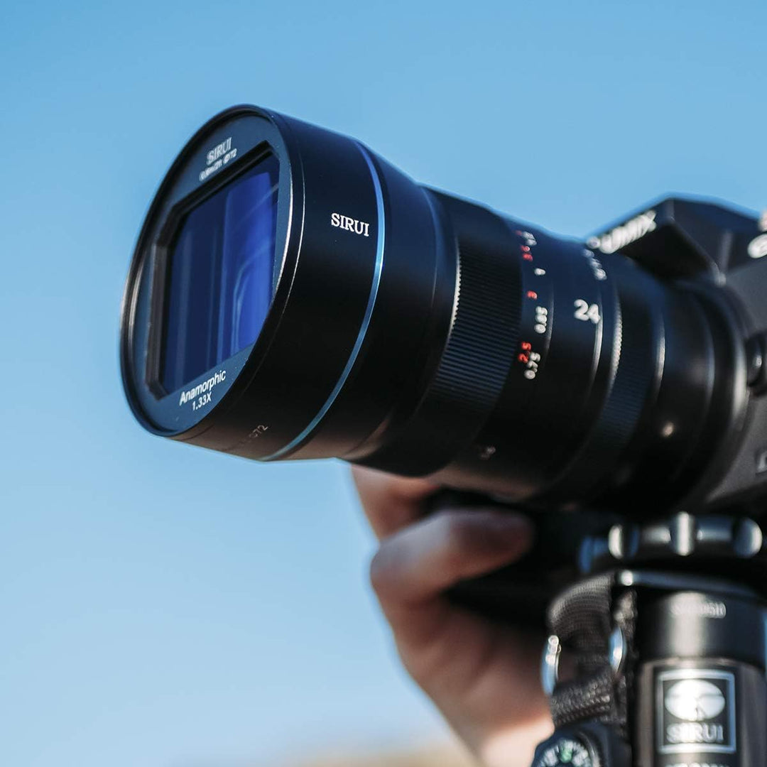 SIRUI 24 mm F2,8 1,33X Anamorphic Cine-Objektiv APS-C (M4/3-Mount) für GH5/GH6/BMPCC M4/3 Mount, M4/
