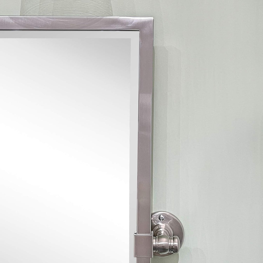 58 x 61 cm gebürstetes Nickel-Metallrahmen, schwenkbarer rechteckiger Badezimmerspiegel aus Edelstah