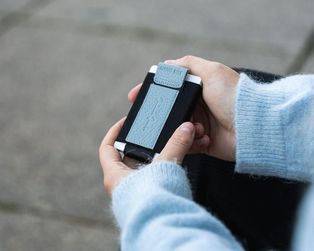 Jaimie Jacobs Minimalist Wallet Nano Boy Pocket Mini Geldbörse aus Textil mit Zugband schmaler Karte