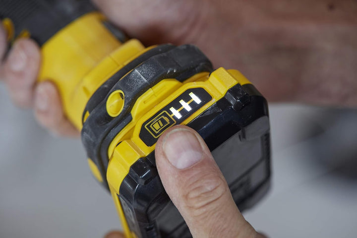 Stanley FatMax 18V Akku-Multifunktionswerkzeug SFMCE500D2K (2.0 Ah, Schleifer, Säge & Universalmesse