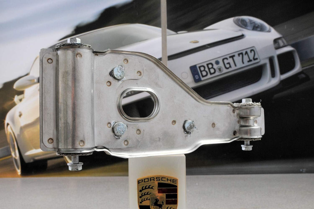 Porsche 911 996.2 2002- Halter/Schalldämpfer RECHTS/Bracket/silencer