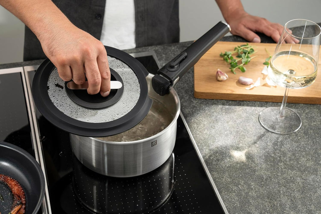 ZWILLING Unlock Kochtopfset 5-tlg (Kochtopf 20+16 cm, Griff, 2 Glasdeckel), Stapelbar, Abnehmbarer G
