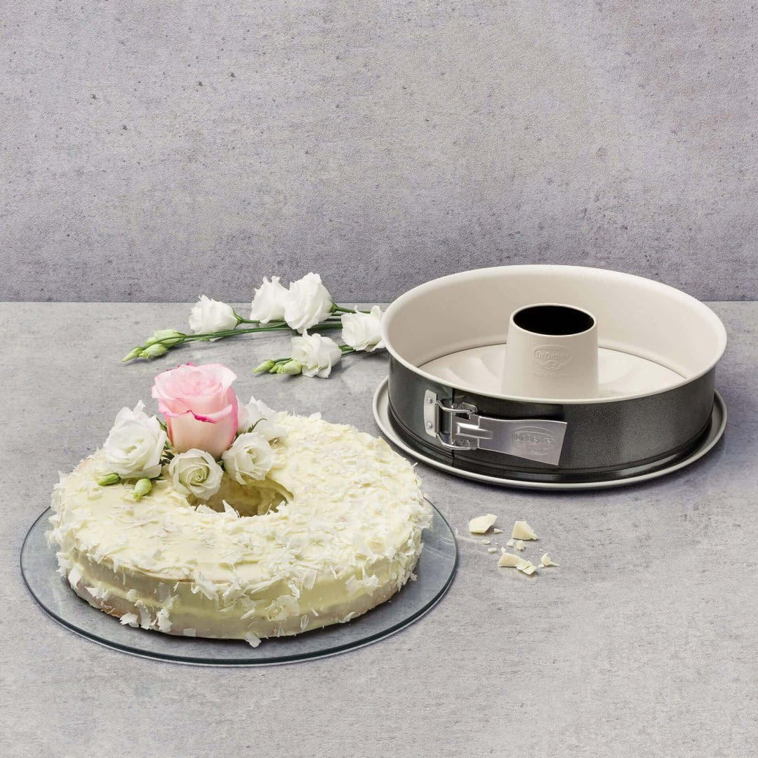 Dr. Oetker Springform mit Flach- und Rohrboden Ø 28 cm BACK-TREND, Kuchenform mit 2 Böden, runde Bac