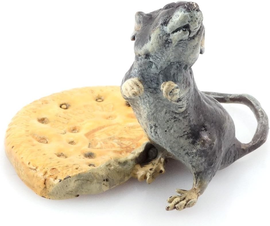 Kunst & Ambiente - Maus mit Biskuit - handbemalte Wiener Bronze - kultige Tierfigur im Retrolook - D