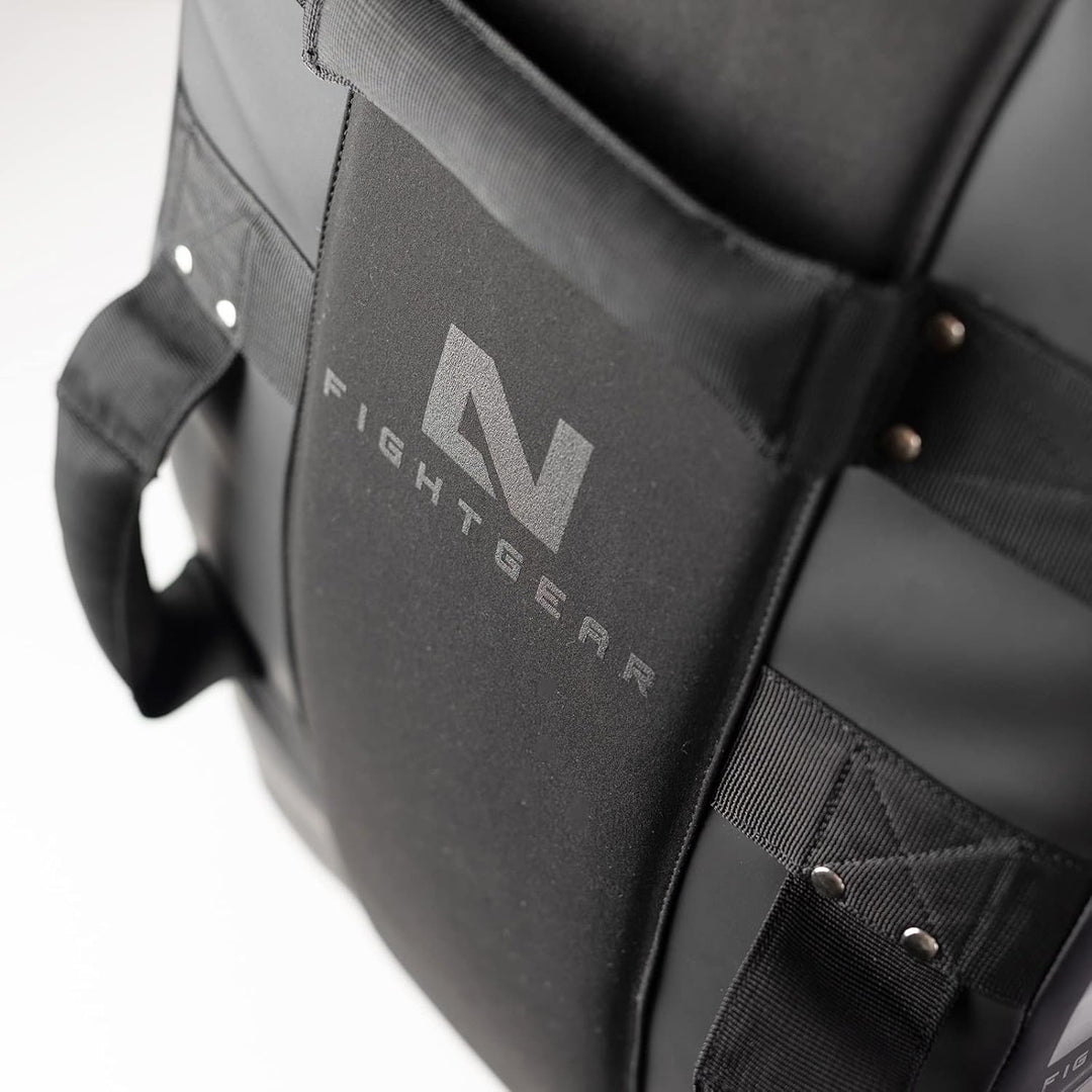 LNX Schlagpolster Pratze Ultimatte gebogen - Mattschwarz Ultimatte Black XL Stosskissen Pratze für K