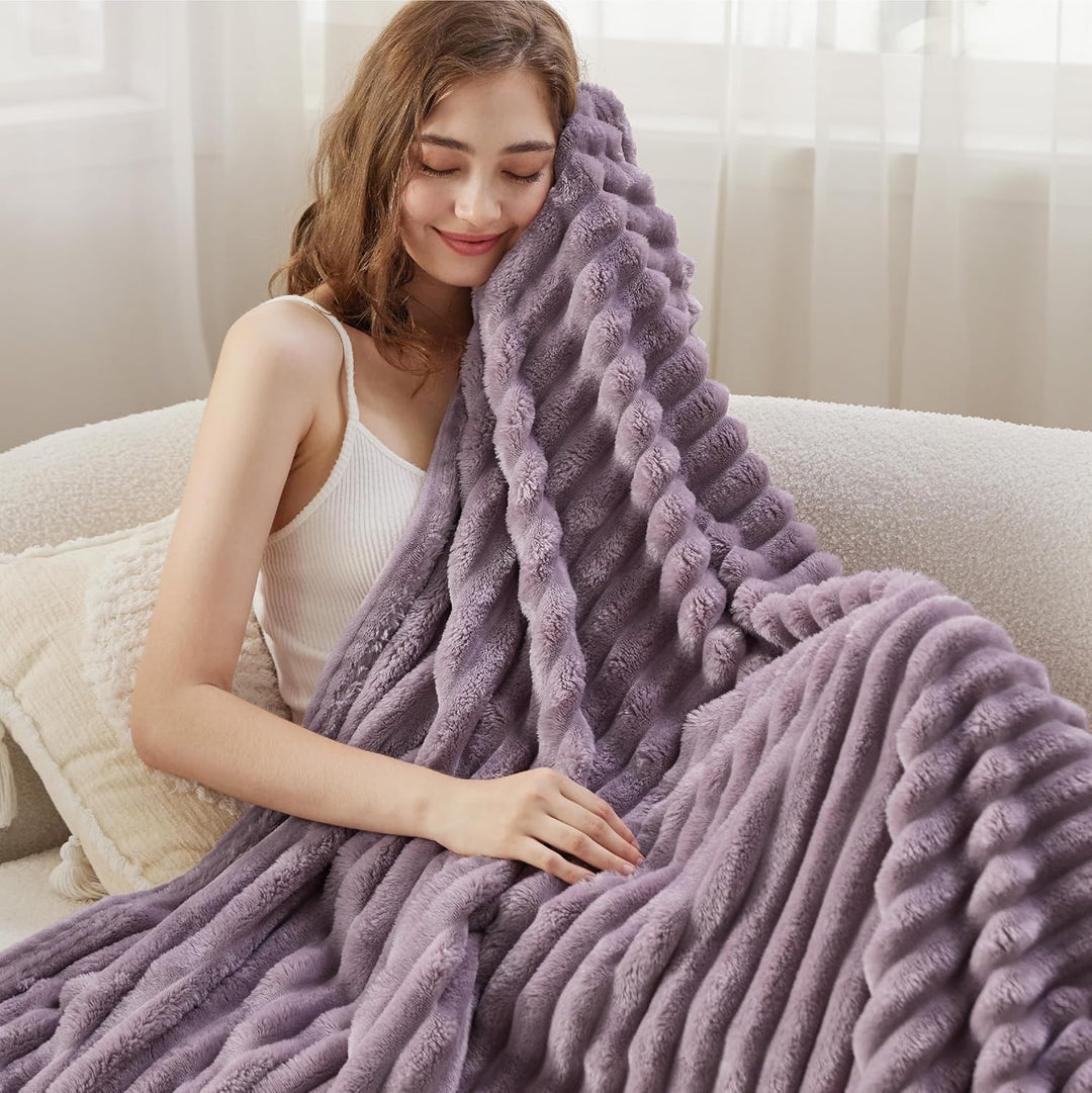 BEDSURE Kuscheldecke für Zimmer Deko - Wolldecke & Fleecedecke, Sofadecke, Weiche Warme Grobe Kordde