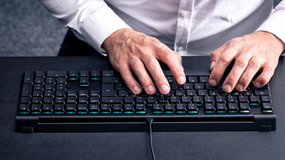 CHERRY MX 10.0N RGB, Internationales Layout, QWERTY Tastatur, kabelgebundene Tastatur, mechanische G